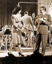 Bob Hope broadcasting w/Jane Russell